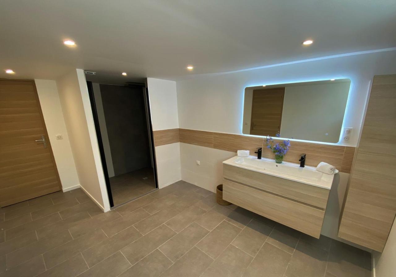 Appartement Rez De Villa Proche Port Et Plages De Sanary Kültér fotó