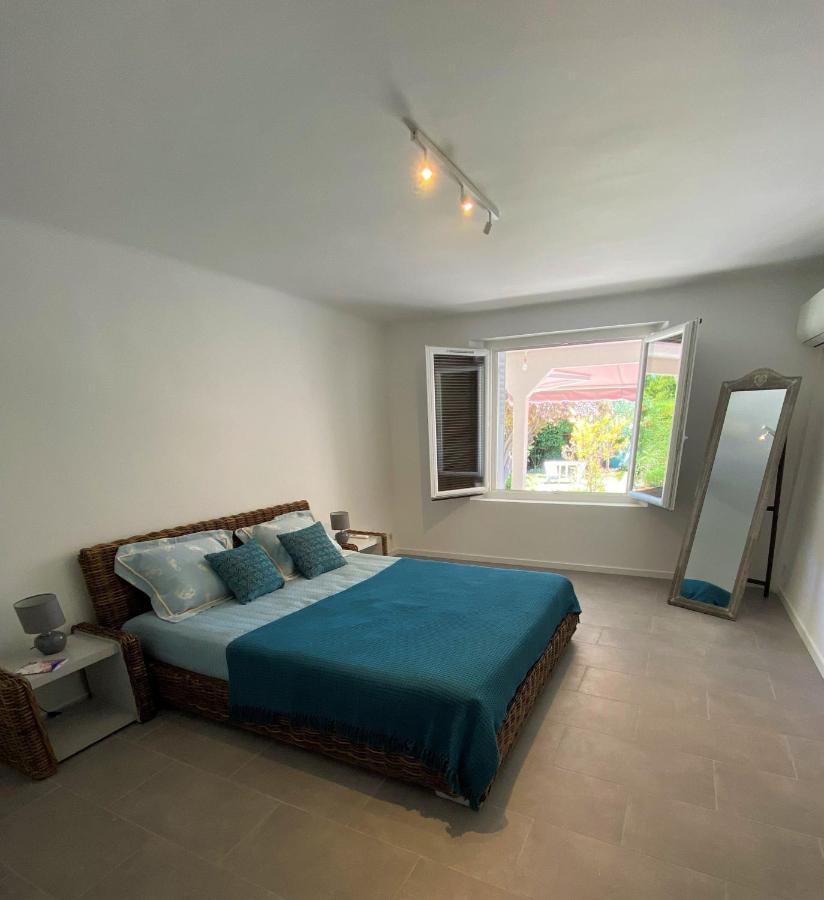 Appartement Rez De Villa Proche Port Et Plages De Sanary Kültér fotó